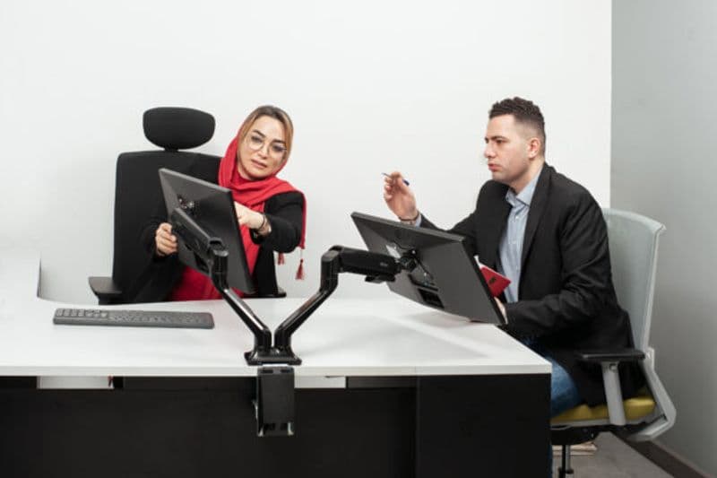 پایه مانیتور دوتایی WLA004 Dual ErgoTech تحت برند ارگوتک - اتصال به میز